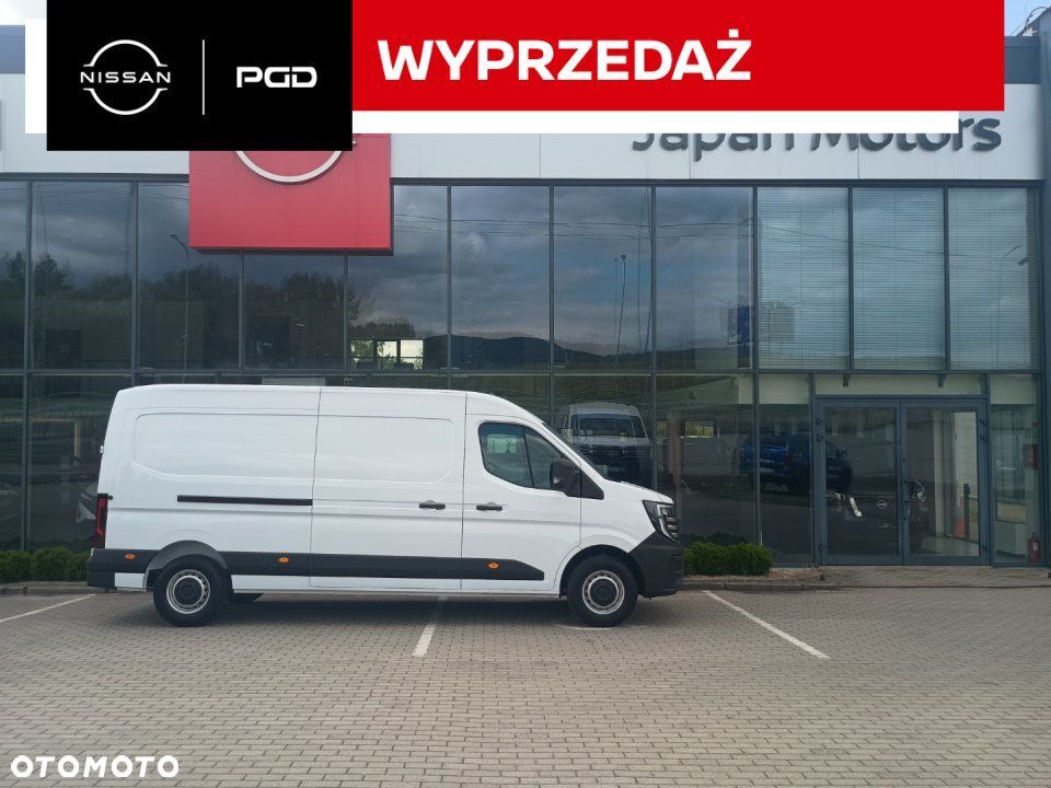 Nissan Interstar - 1