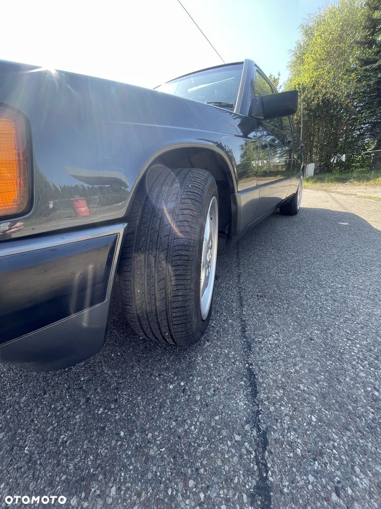 Mercedes-Benz W201 (190) - 9