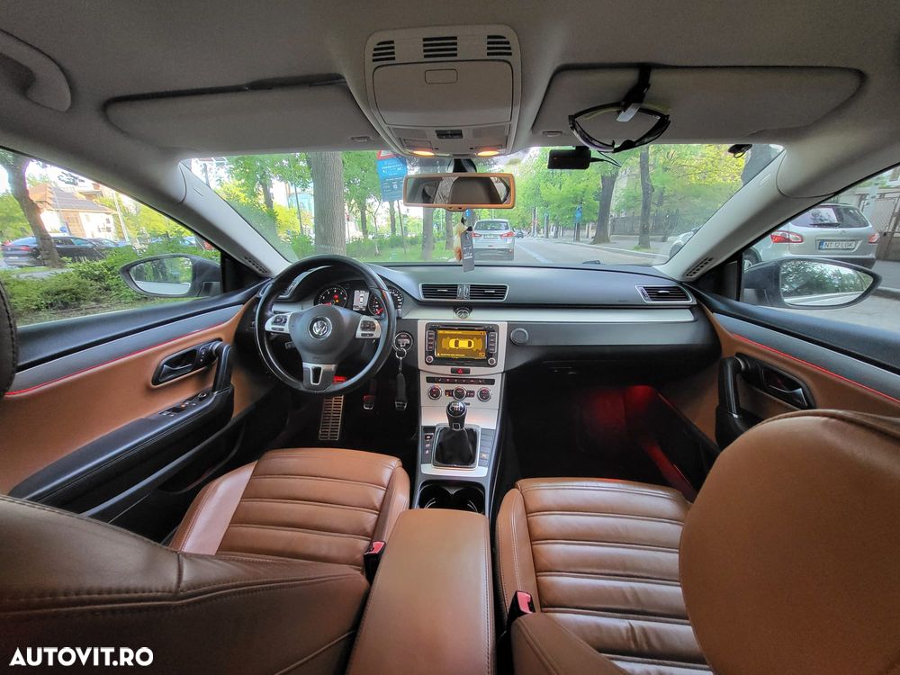 Volkswagen Passat CC - 11