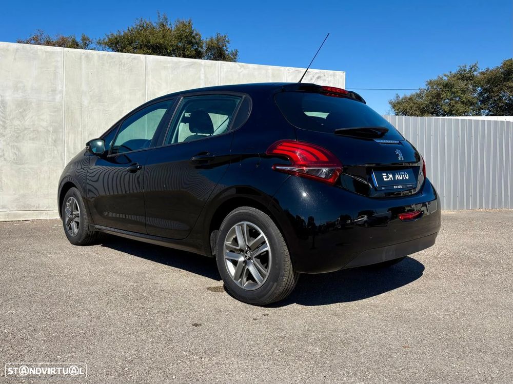 Peugeot 208 1.2 PureTech Style - 4