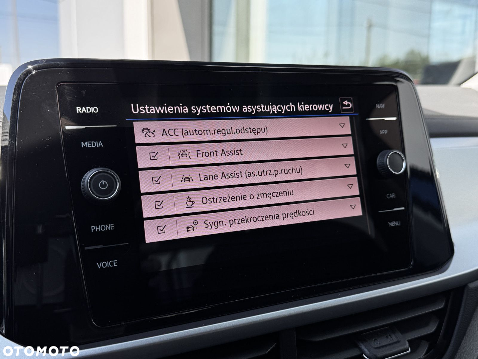 Volkswagen T-Roc 1.5 TSI Life DSG - 21
