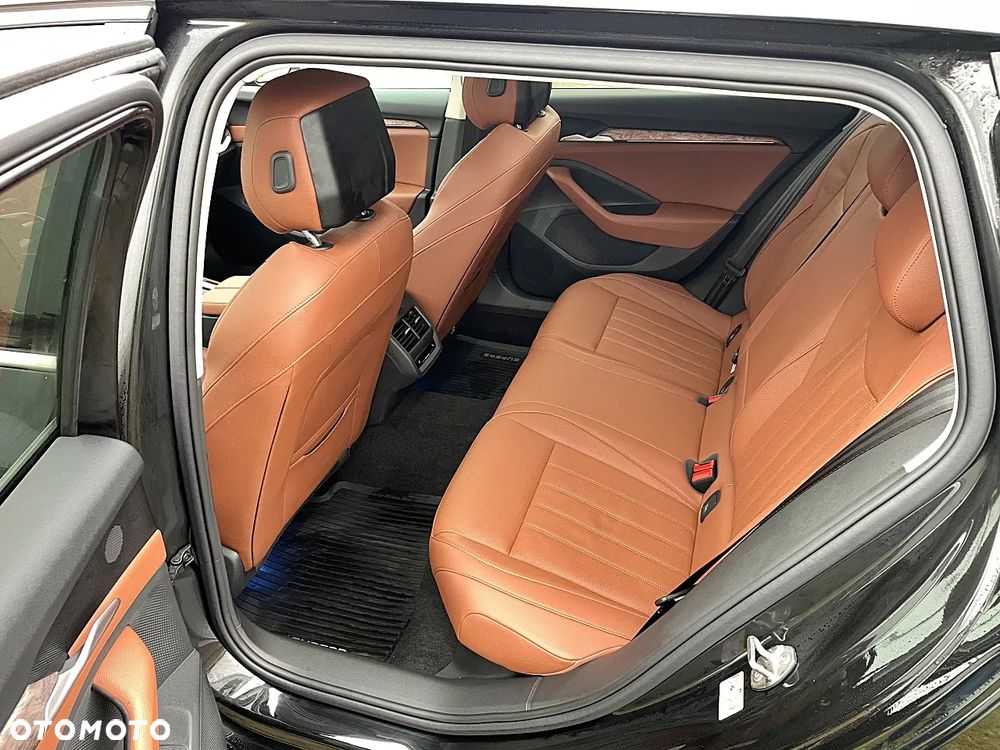 Skoda Superb 2.0 TDI SCR 4x4 L&K DSG - 9