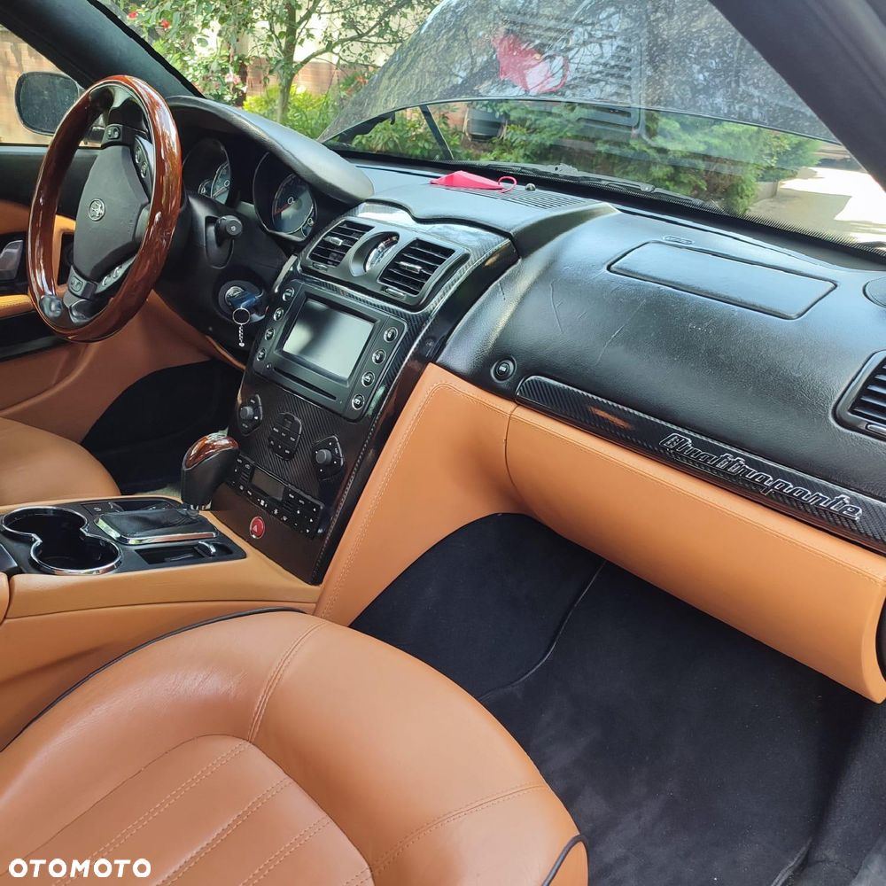 Maserati Quattroporte - 29