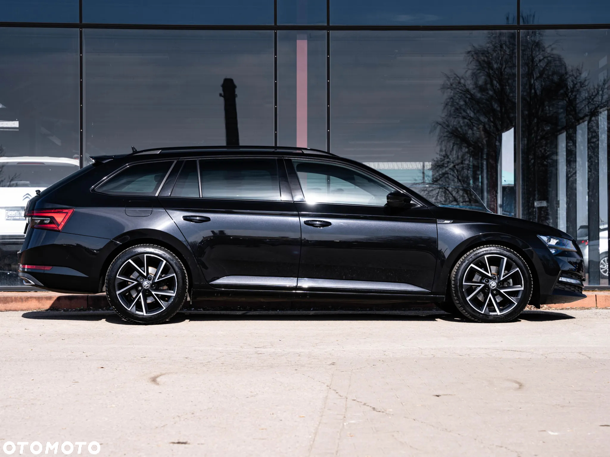 Skoda Superb 2.0 TDI DSG Sportline - 16