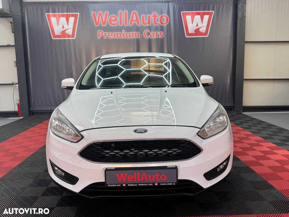 Ford Focus - 1