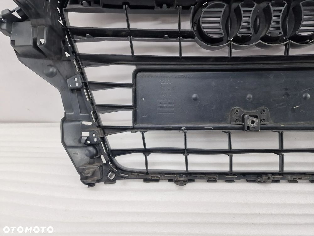 AUDI A3 8V / 8V3 12- ATRAPA / GRILL PRZEDNI PRZÓD , NR 8V3853651 , NR AUKCJI GL56 - 25