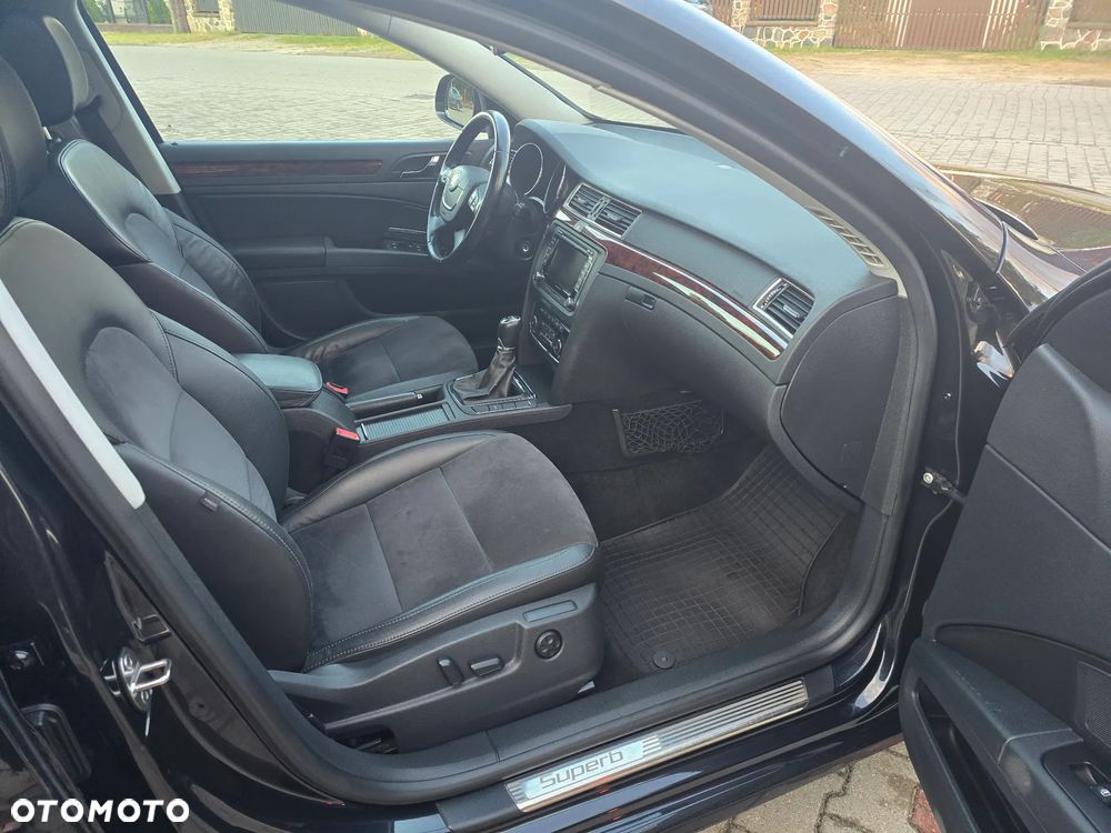 Skoda Superb 2.0 TDI 4x4 Exclusive - 26