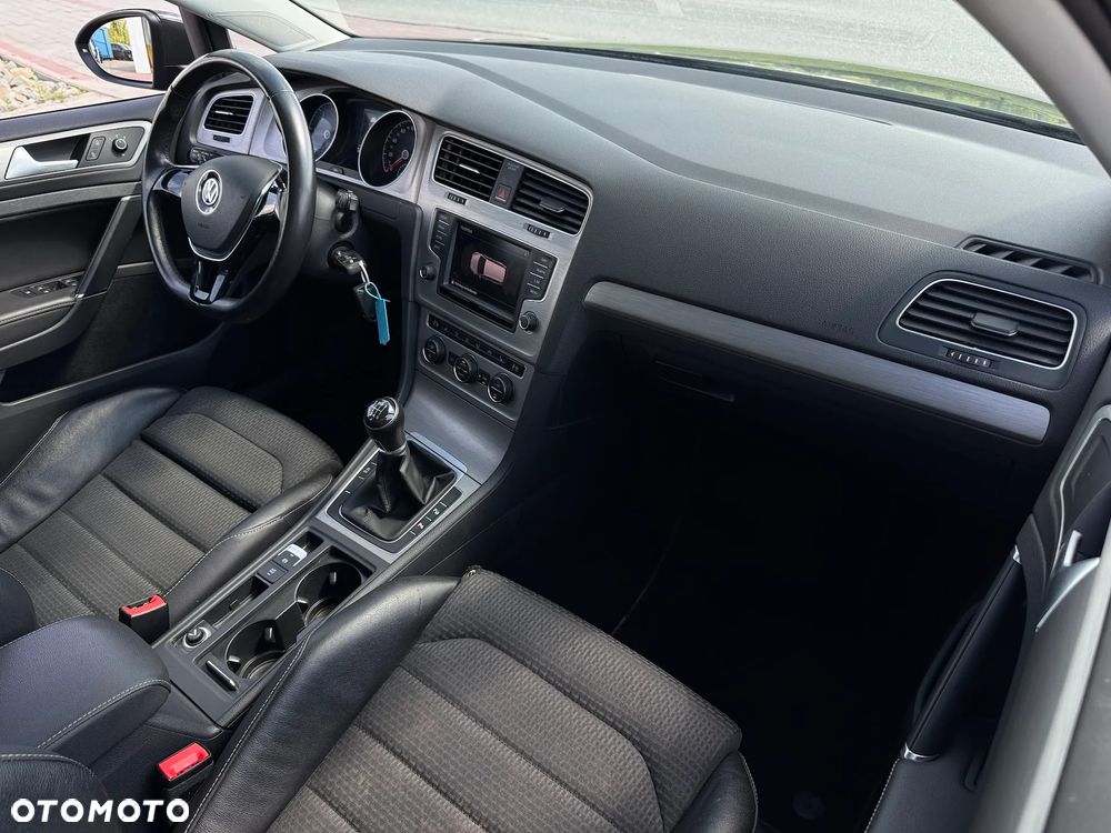 Volkswagen Golf - 7