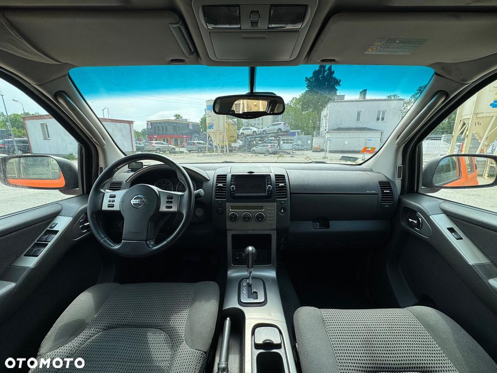 Nissan Pathfinder - 24