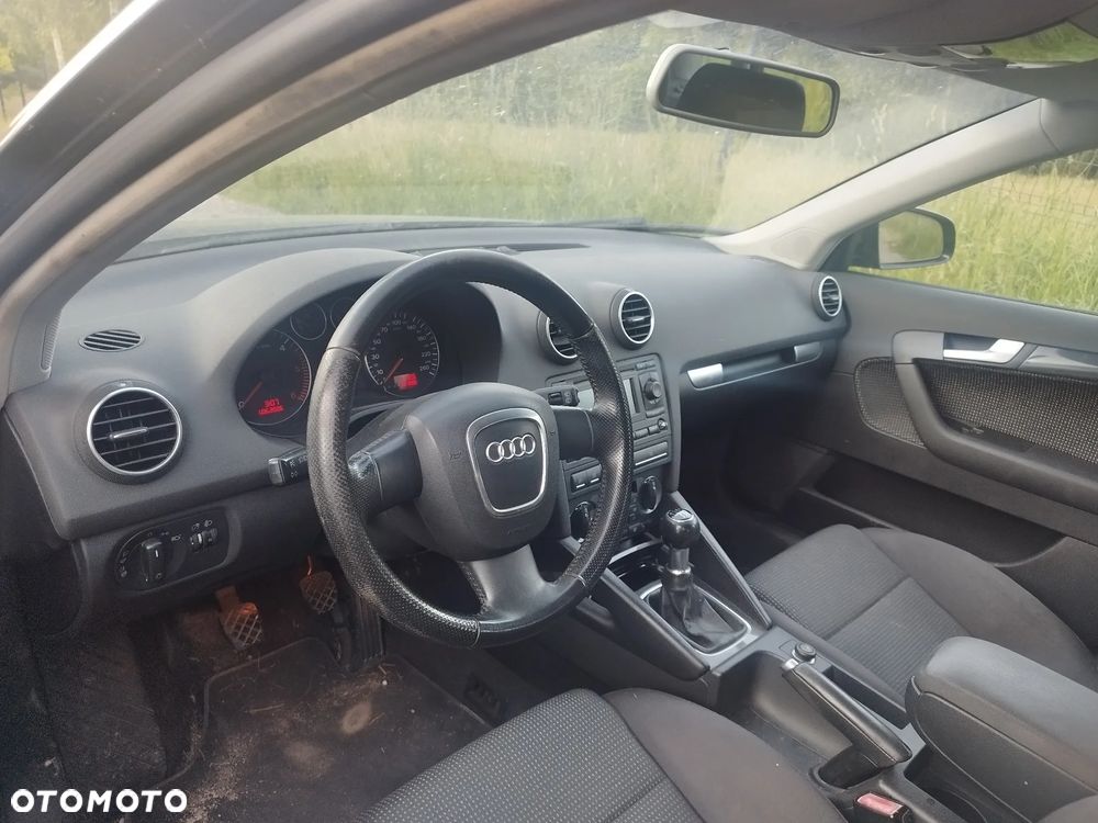Audi A3 Sportback 2.0 TDI DPF Attraction - 8