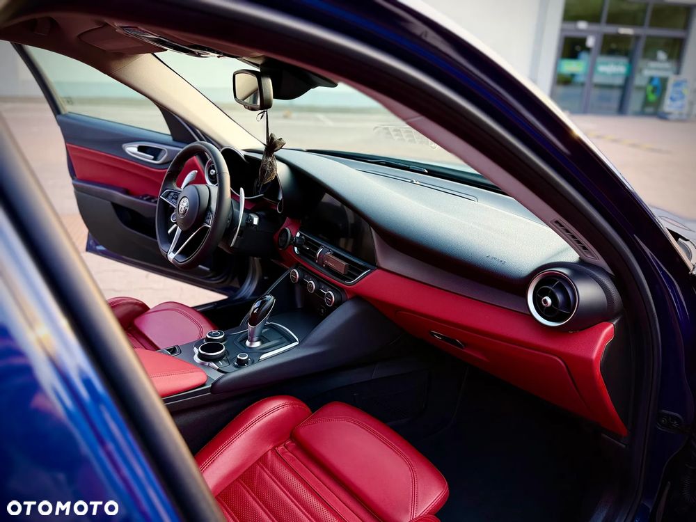Alfa Romeo Giulia 2.0 Turbo 16V AT8 Veloce Ti - 22