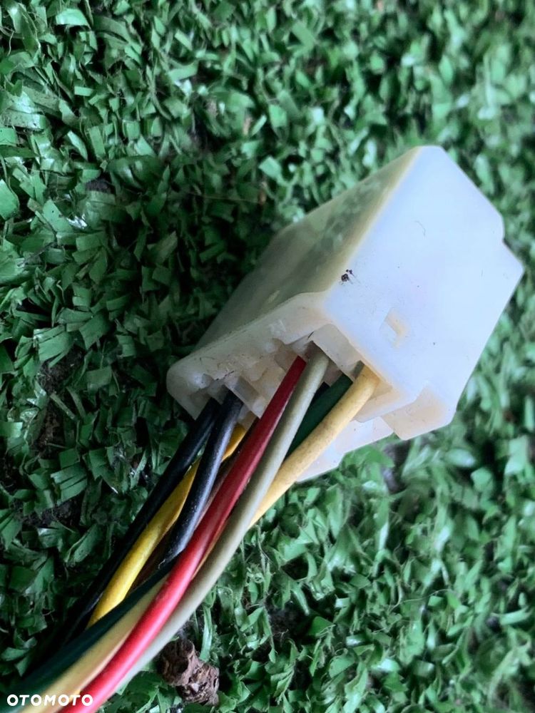 Elektryczne lusterko przód przednie prawe Toyota Avensis T25 lfit 8S6 9pin - 7