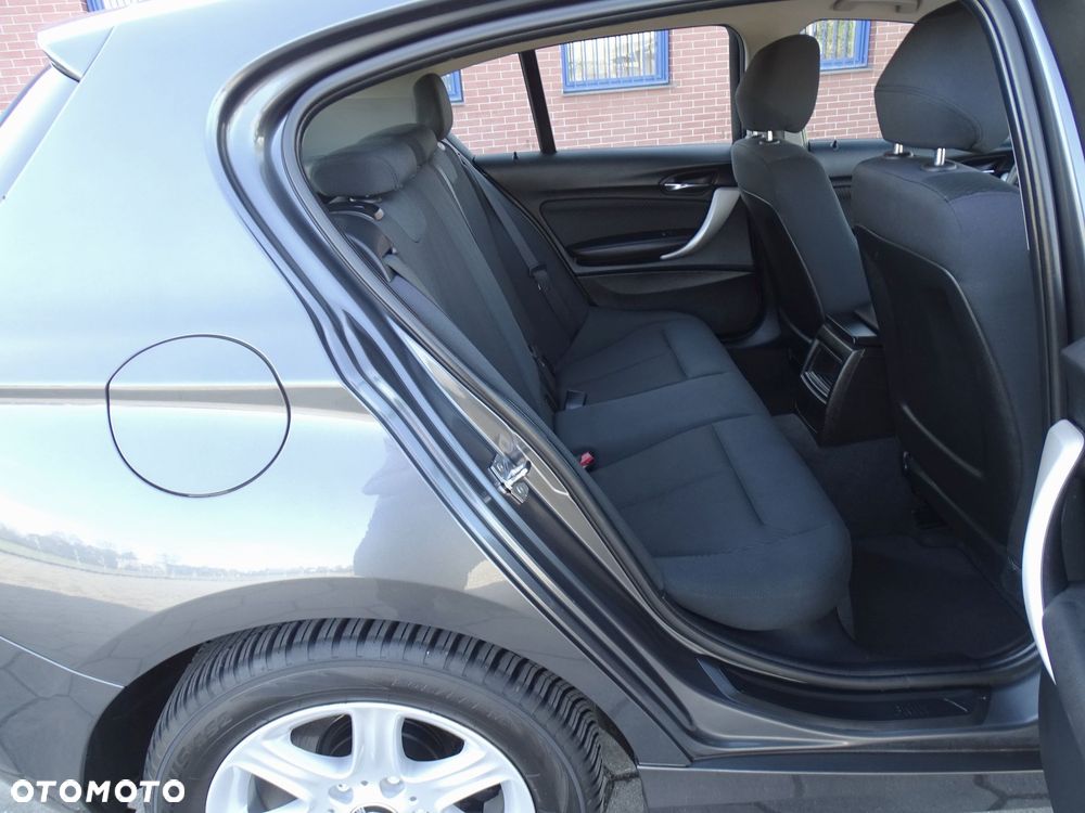 BMW Seria 1 116i Sport Line - 22