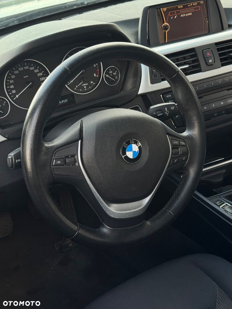 BMW Seria 3 320d - 11