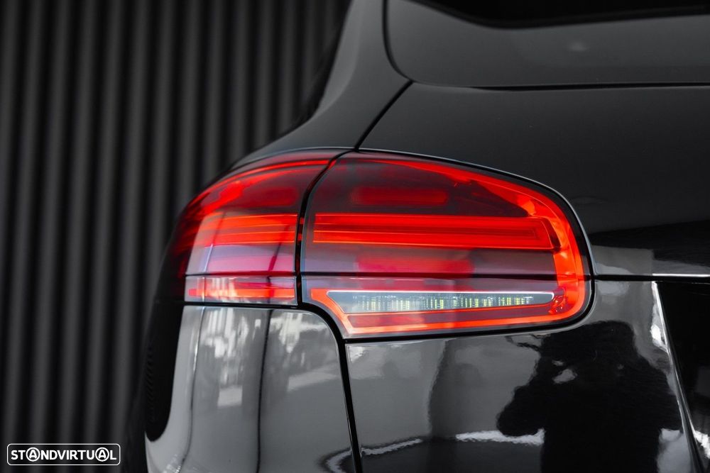 Porsche Cayenne S E-Hybrid - 7