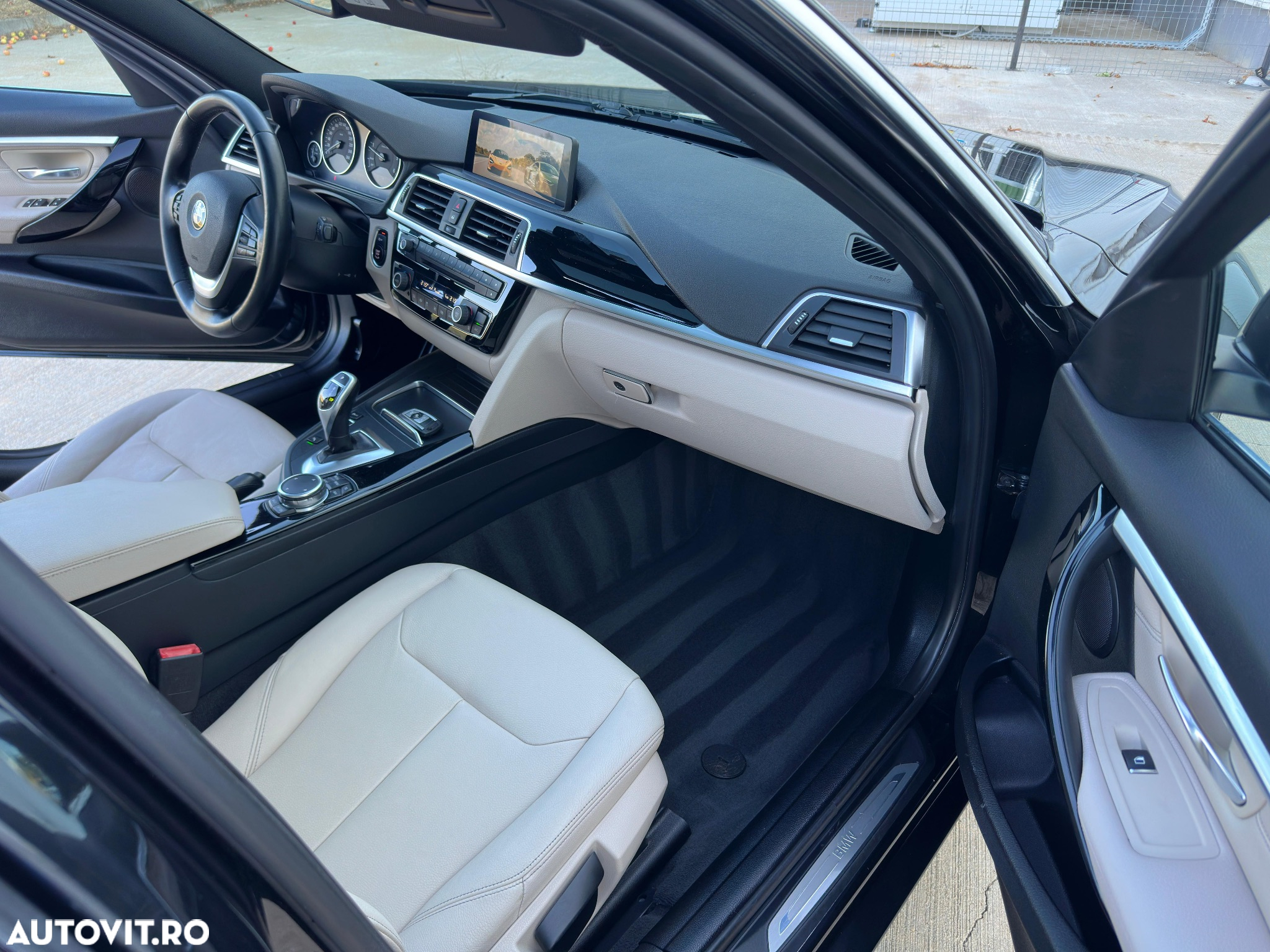 BMW Seria 3 320d Touring Aut. Edition Luxury Line Purity - 18