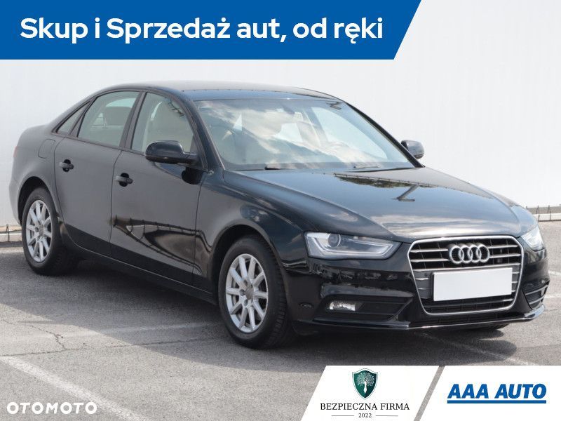 Audi A4 Limousine - 3