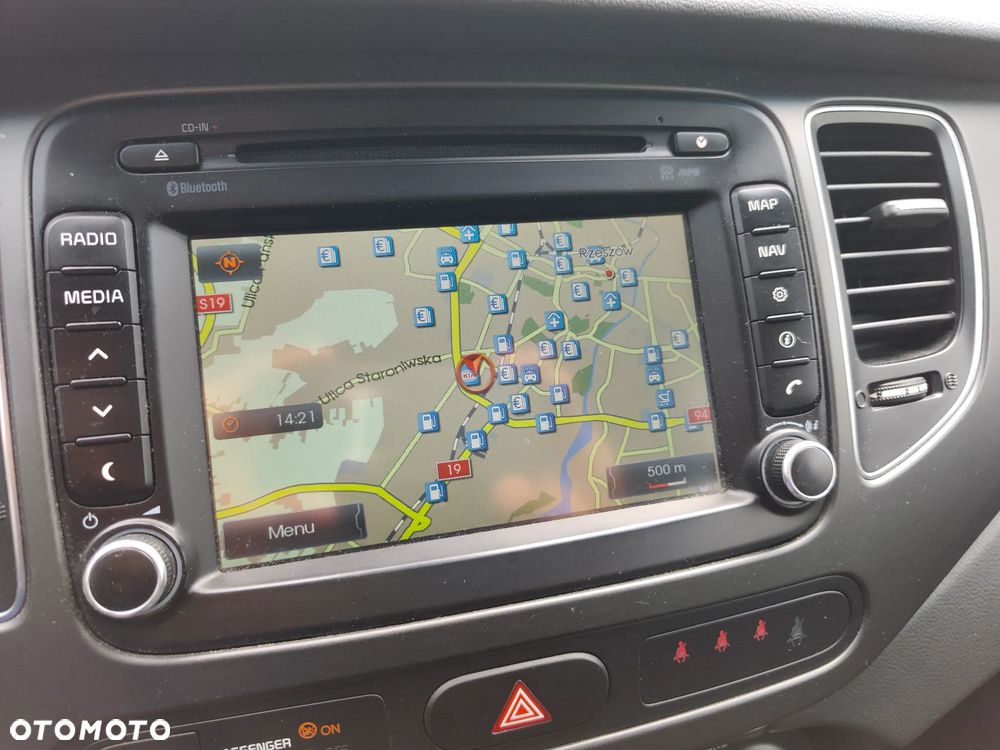 Kia Carens - 15