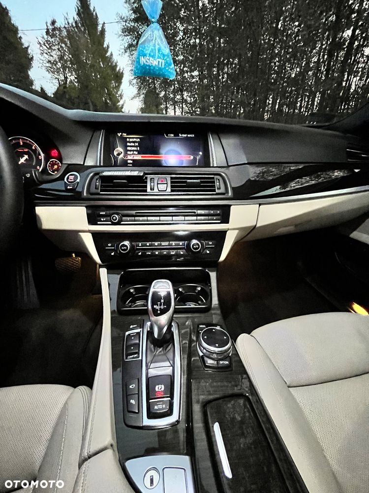BMW Seria 5 530d Sport-Aut - 22