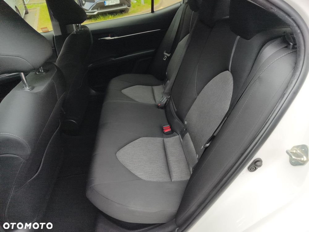 Toyota Camry 2.5 Hybrid Comfort CVT - 14