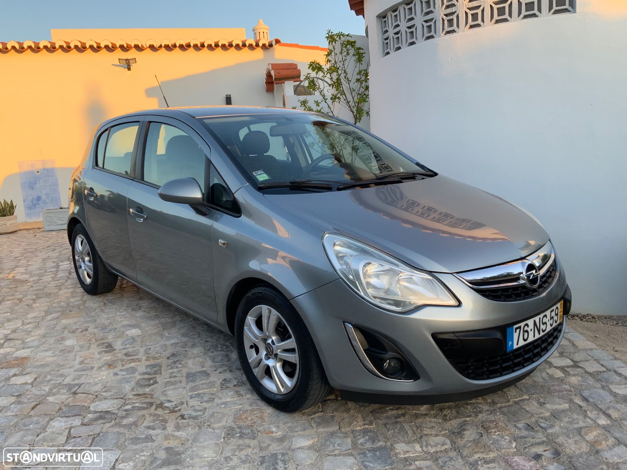 Opel Corsa 1.2 Enjoy - 1