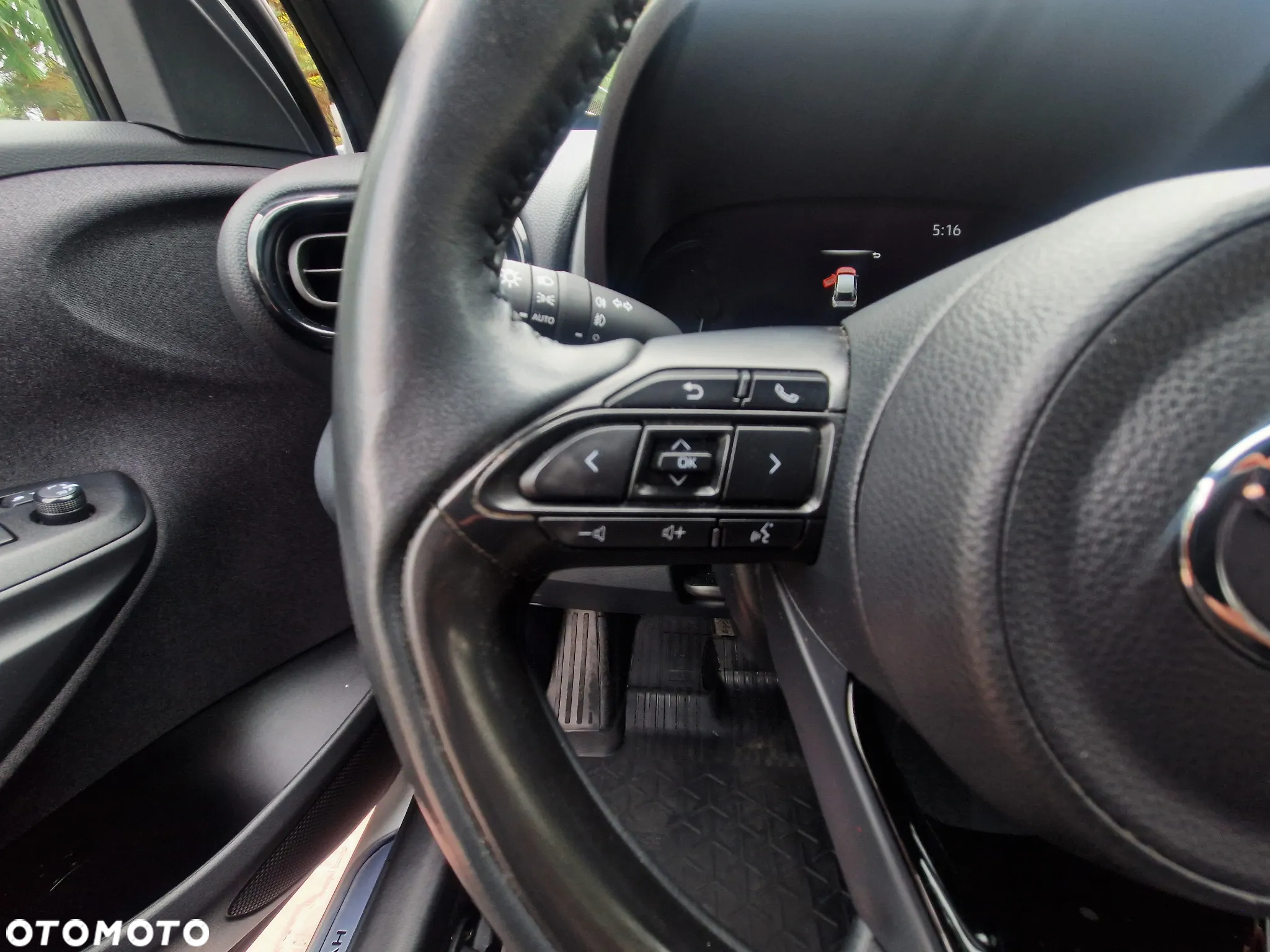 Toyota Yaris Cross Hybrid 1.5 Executive - 34