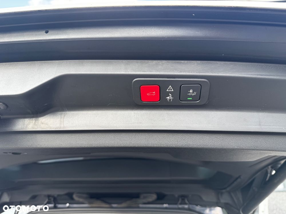 Peugeot 5008 2.0 BlueHDI Crossway S&S EAT8 - 21