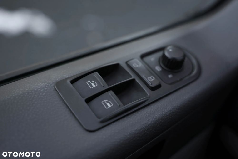 Volkswagen Transporter - 18