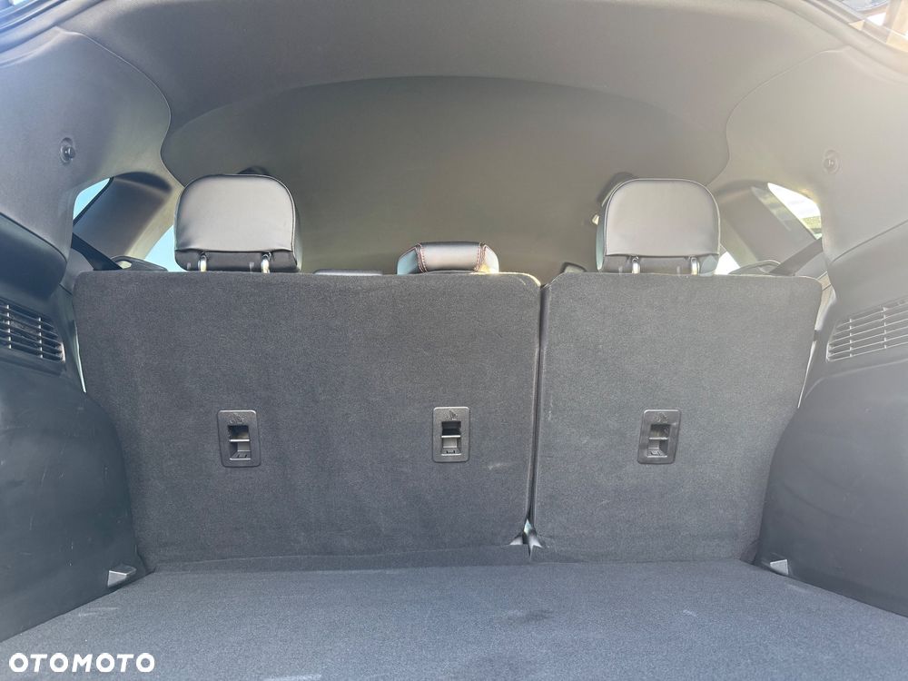 Ford Kuga 2.5 Duratec FHEV 4x4 ST-LINE - 19
