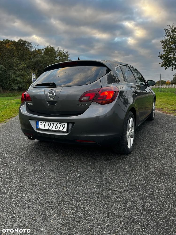 Opel Astra 1.4 Turbo - 4