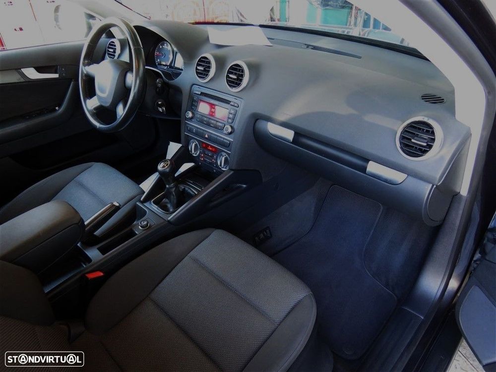 Audi A3 Sportback 1.6 TDI Attraction - 13