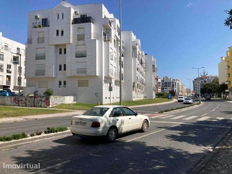 T3 zona Fonte Luminosa Bairro dos Arneiros Caldas da Rainha - Grande imagem: 2/12
