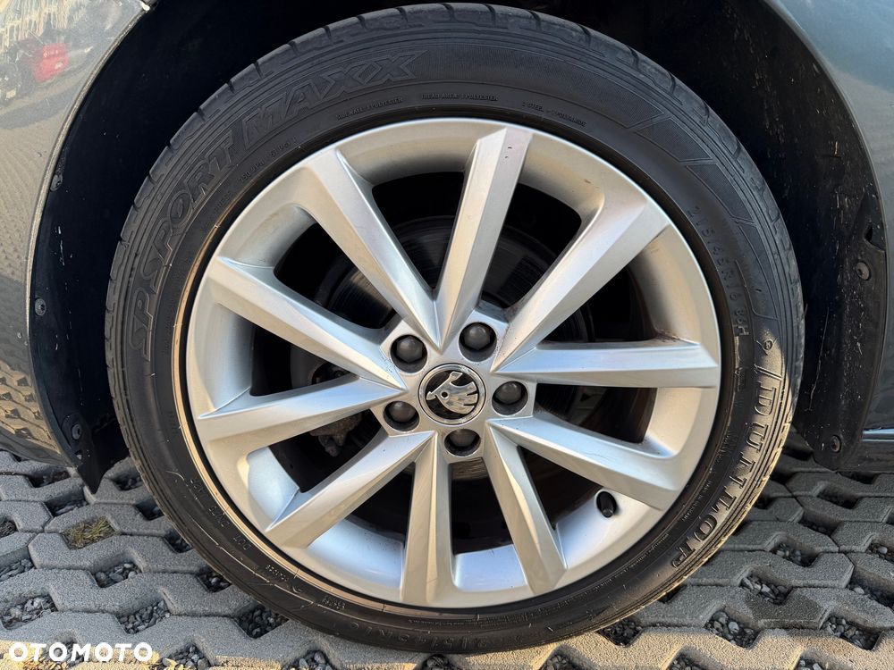 Skoda RAPID 1.0 TSI Style - 23