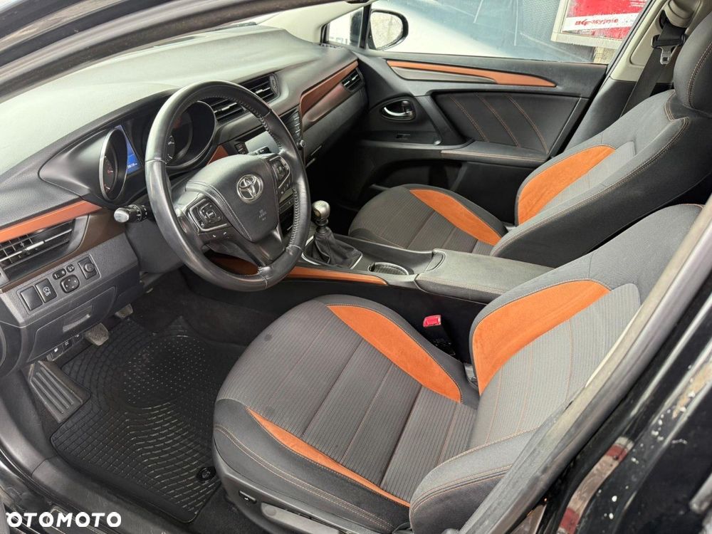 Toyota Avensis 2.0 D-4D Prestige - 13