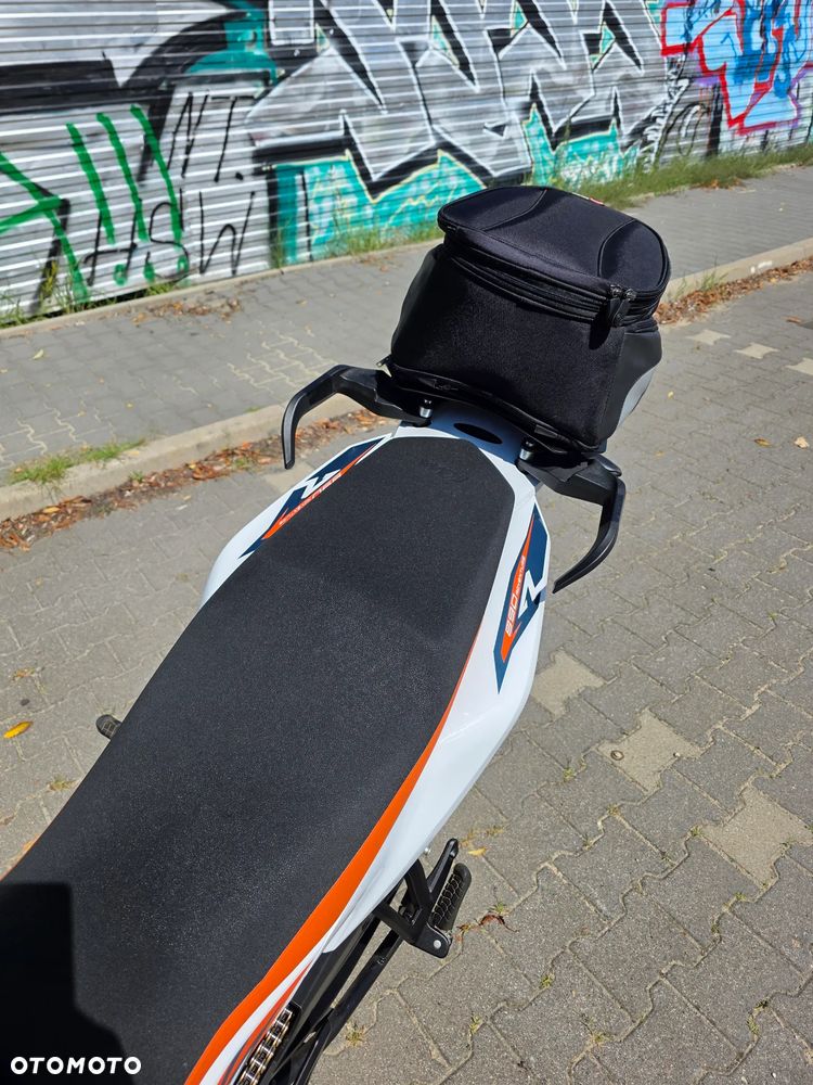 KTM Adventure 890 - 15