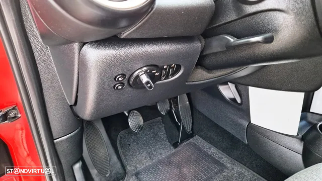 MINI 5 Portas Cooper D - 21