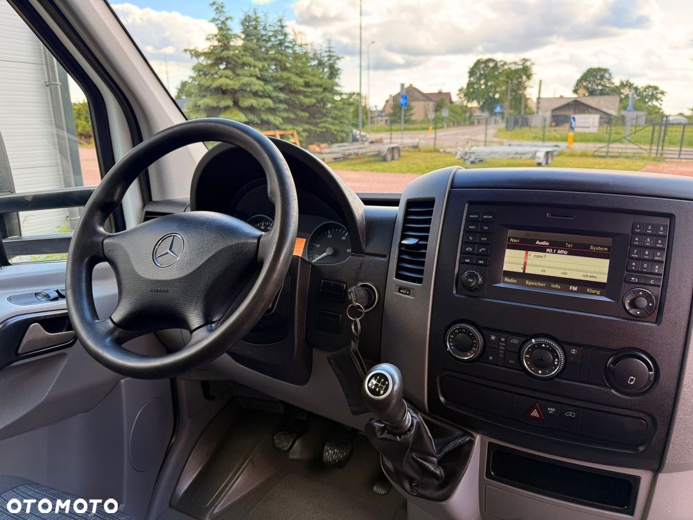 Mercedes-Benz Sprinter - 19