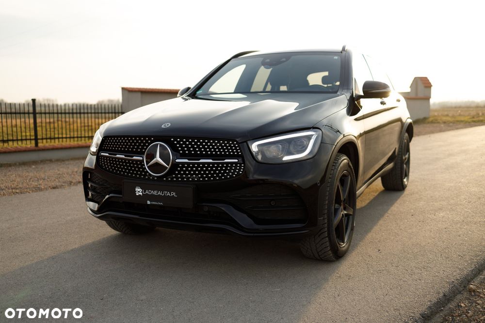 Mercedes-Benz GLC 300 de 4Matic 9G-TRONIC AMG Line Plus - 1