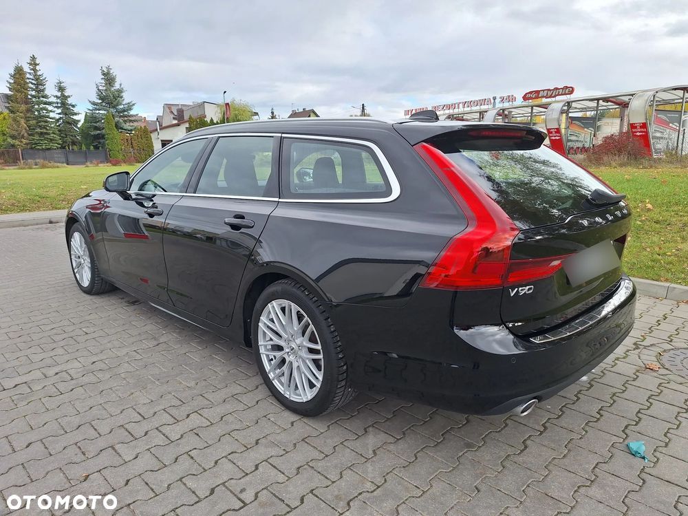 Volvo V90 D4 Geartronic Momentum Pro - 20