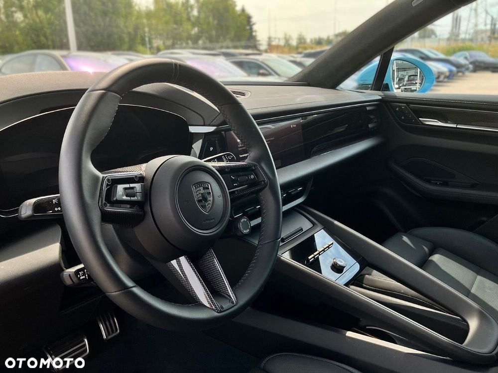 Porsche Macan - 13