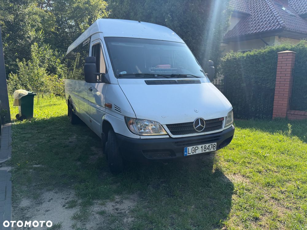 Mercedes-Benz Sprinter - 2