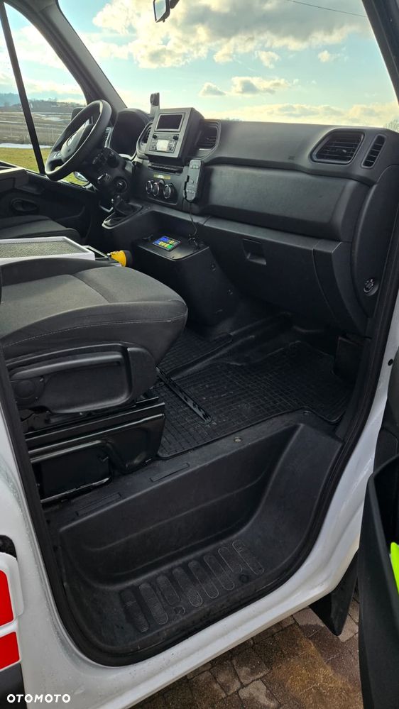 Renault Master Ambulans karetka gwarancja - 12