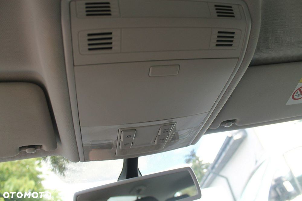 Volkswagen Golf - 21