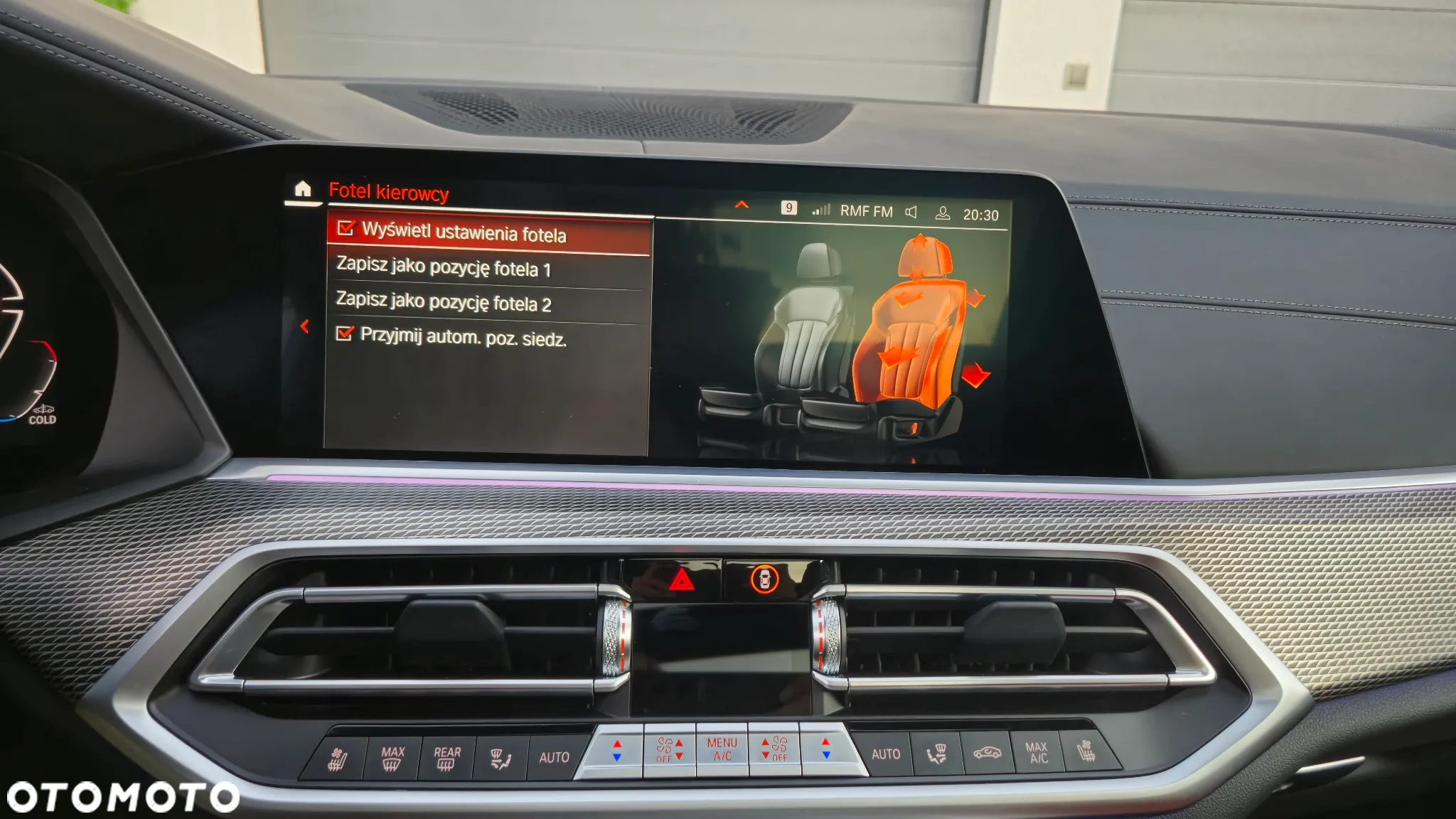 BMW X5 M M50i - 23