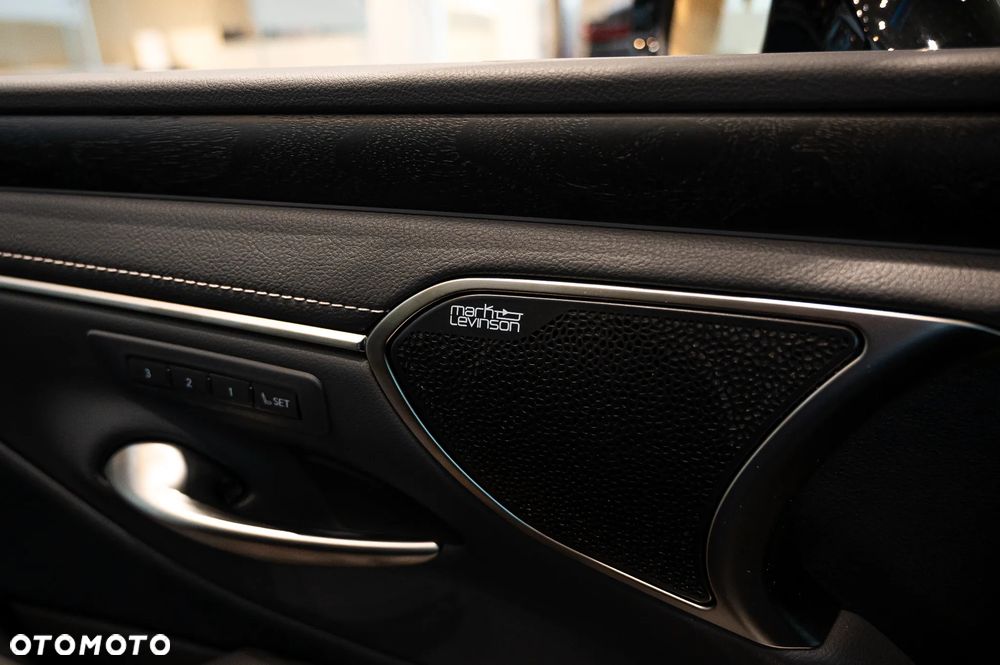Lexus ES 300h Prestige - 9