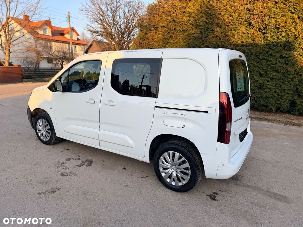 Peugeot Partner  21r 130 HK Niski przebieg 1wł ASO 5 dzwi Euro6.2/ford/opel/citroen - 11