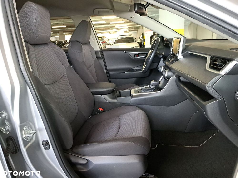 Toyota RAV4 - 16