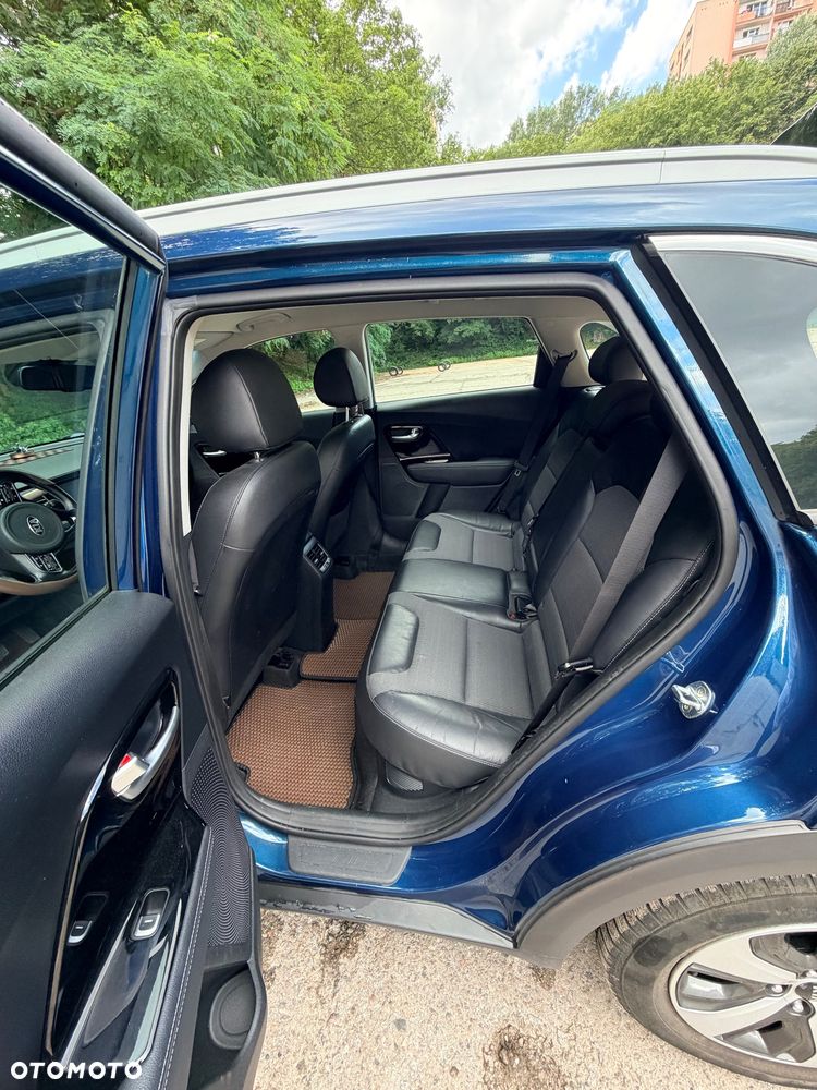 Kia Niro 1.6 GDI Hybrid L - 36