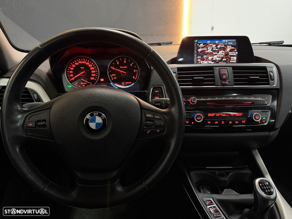 BMW 116 d EfficientDynamics Edition Urban Line - 23