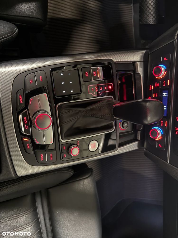 Audi A6 Allroad - 16